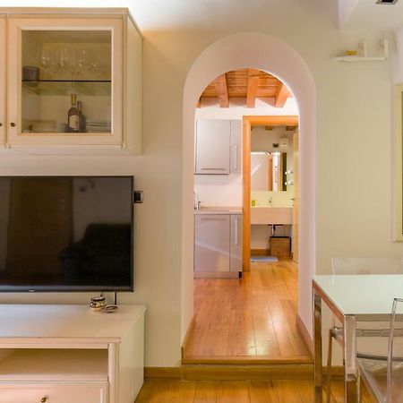 Downtown Apartment Верона Екстер'єр фото