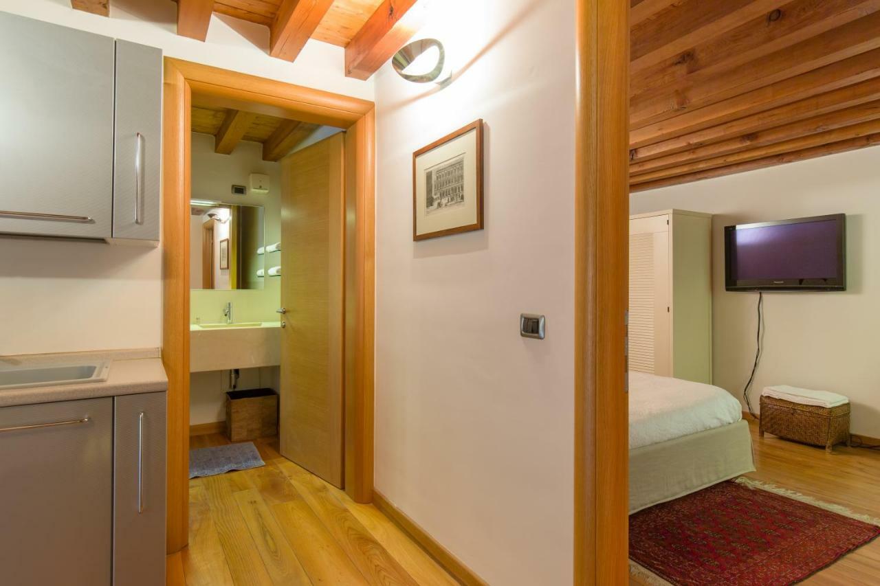 Downtown Apartment Верона Екстер'єр фото