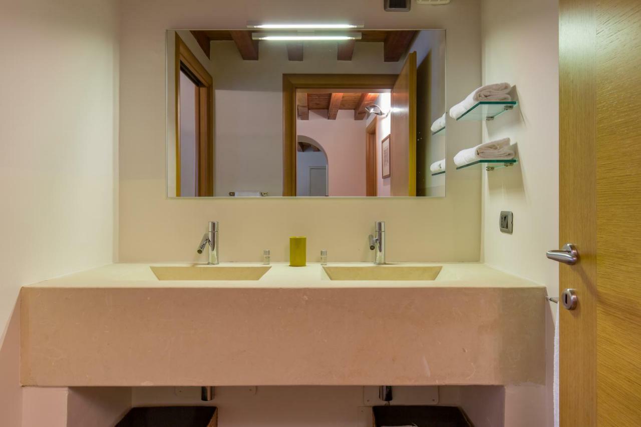 Downtown Apartment Верона Екстер'єр фото