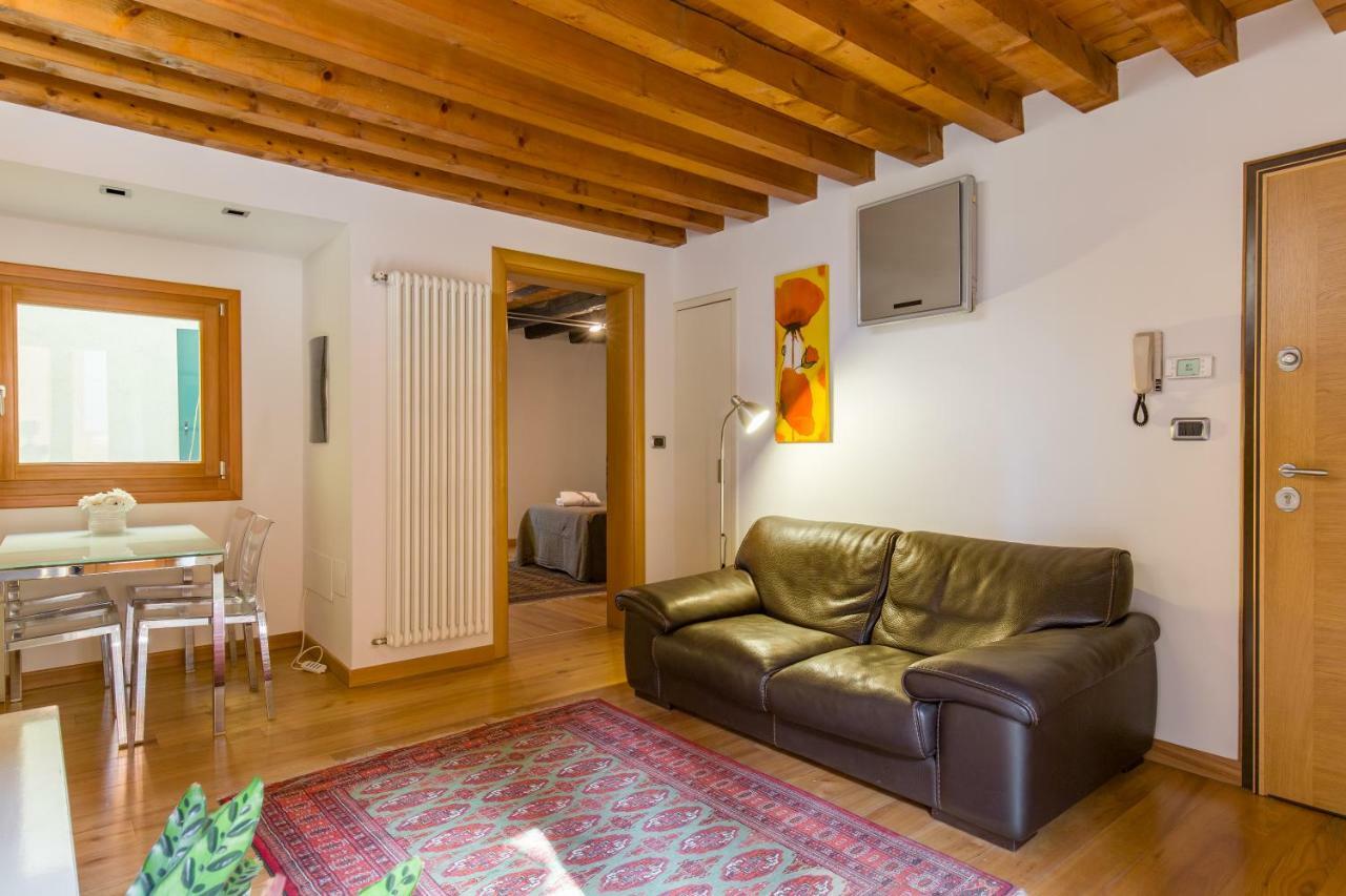 Downtown Apartment Верона Екстер'єр фото